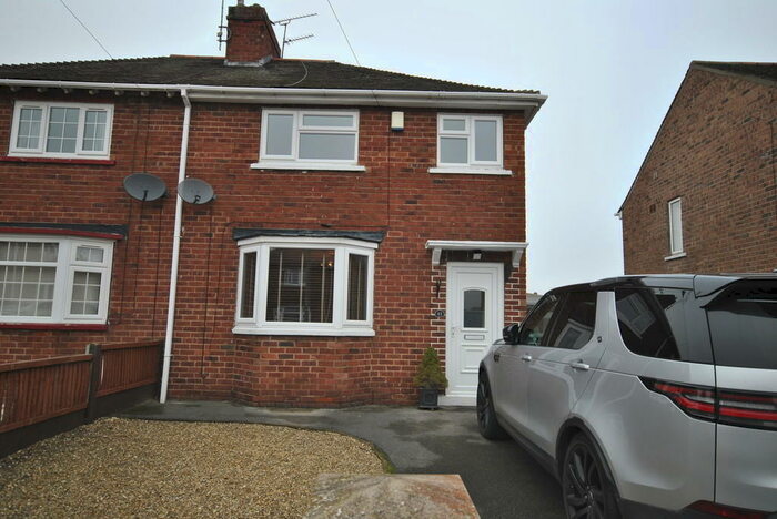 2 Bedroom Semi-Detached House To Rent In King Edward Road, DN11