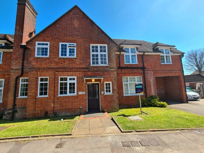 1 Bedroom Flat To Rent In Seagarth Lane, Southampton, SO16