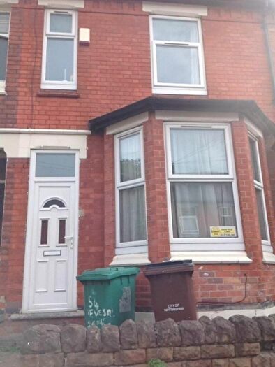 4 Bedroom House Of Multiple Occupation To Rent In Teversal Avenue, Nottingham, NG7