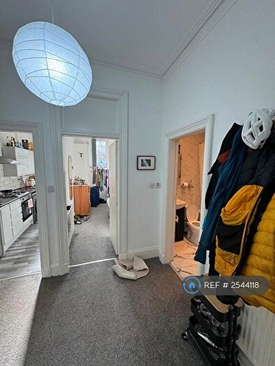 2 Bedroom Flat To Rent In Daisy Street, Glasgow, G42