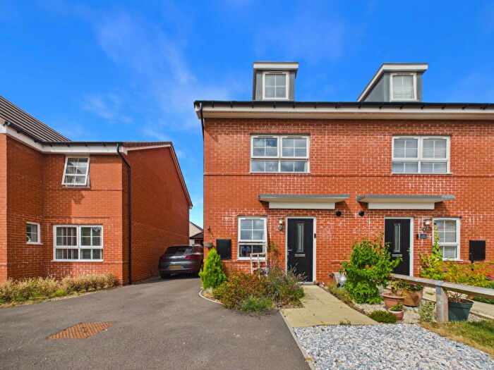 4 Bedroom Semi-Detached House For Sale In Basil Drive, Melksham, SN12