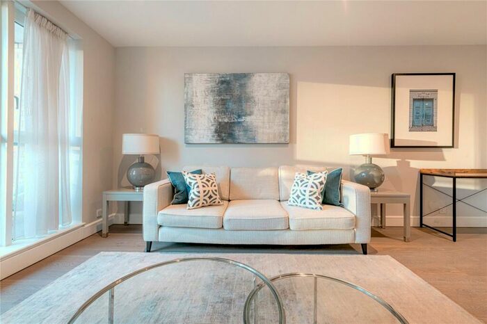 1 Bedroom Apartment To Rent In Westferry Circus, London, E14