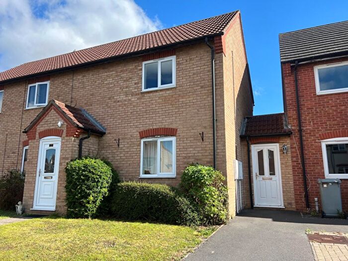 2 Bedroom Terraced House For Sale In Blackthorn, Stamford, PE9