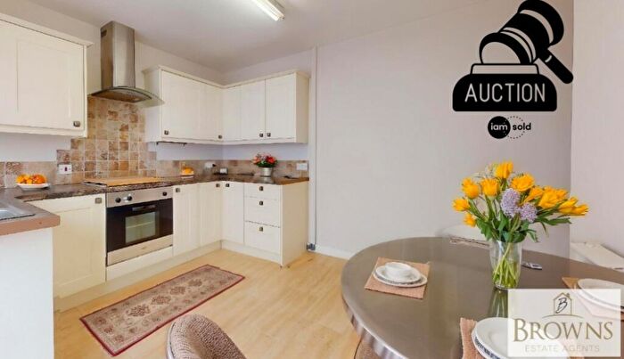 2 Bedroom Semi-Detached Bungalow For Sale In Wenlock Road, South Shields, NE34