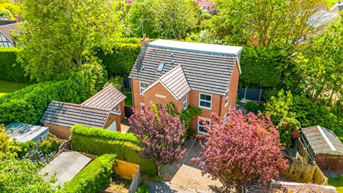 5 Bedroom Detached House For Sale In The Hollow, Station Road, Lower Stondon, SG16