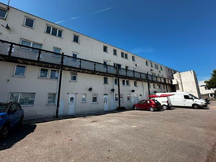 2 Bedroom Maisonette To Rent In Williams Close, Gosport, PO13