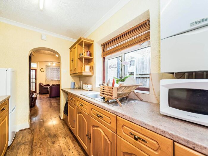 2 Bedroom House To Rent In Tower Hamlets Road, London, E7