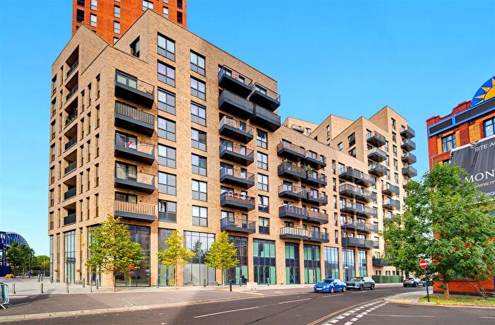 1 Bedroom Flat For Sale In Healum Avenue, Southall, UB2