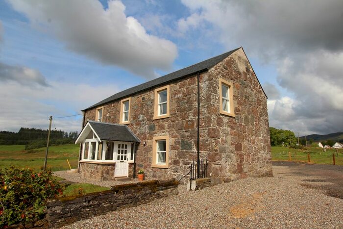 5 Bedroom Detached House To Rent In Mollands Farm, Callander, FK17