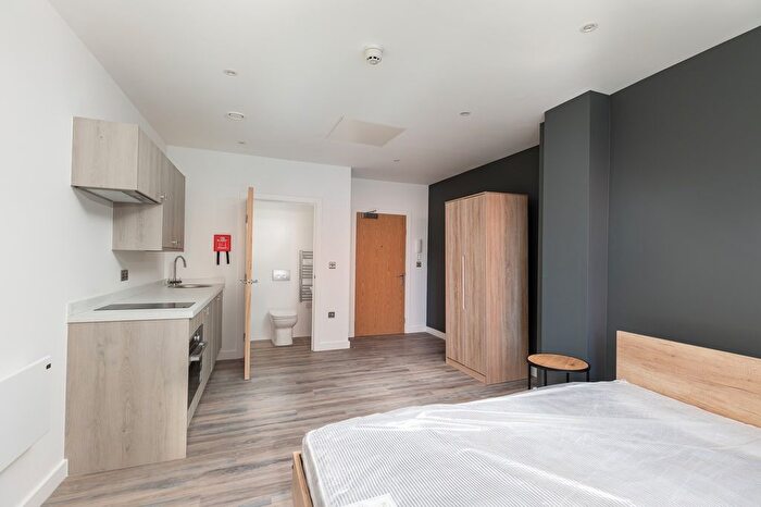 1 Bedroom Flat To Rent In College Green, Bristol, BS1