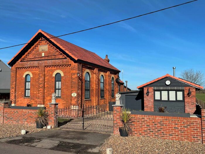 2 Bedroom Cottage For Sale In Spilsby Road, Thorpe St Peter, PE24