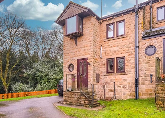 3 Bedroom End Of Terrace House For Sale In Weavers Court, Meltham, HD9