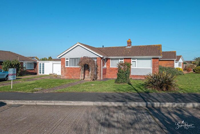 2 Bedroom Detached Bungalow For Sale In Rowantree Drive, Seaview, PO34