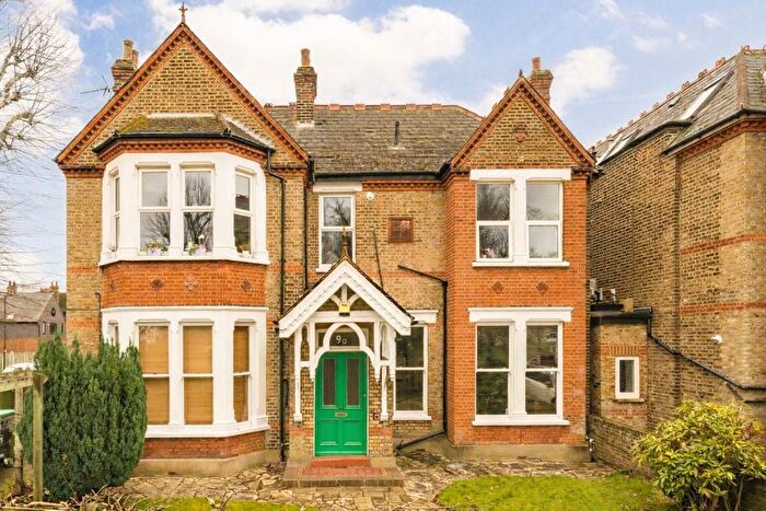 2 Bedroom Flat For Sale In Leopold Road, Ealing, W5