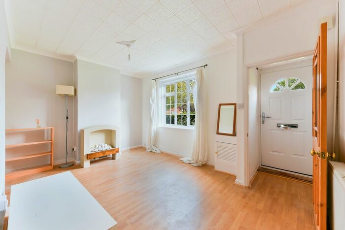 2 Bedroom Property To Rent In Huntingfield Road, London, SW15