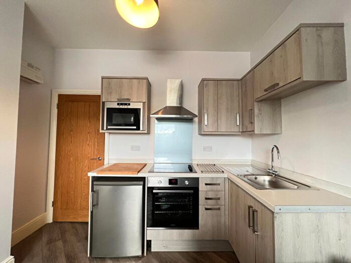 4 Bedroom Apartment To Rent In Flat, Radcliffe Road, West Bridgford, Nottingham, NG2