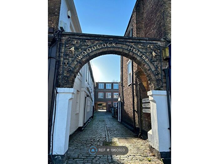 2 Bedroom Flat To Rent In Wimbledon Village, London, SW19