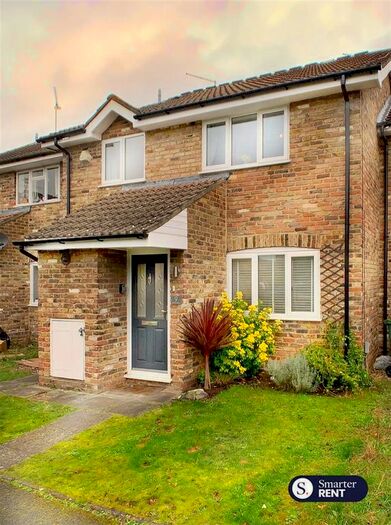 2 Bedroom Property To Rent In Saffron Court, Farnborough, GU14