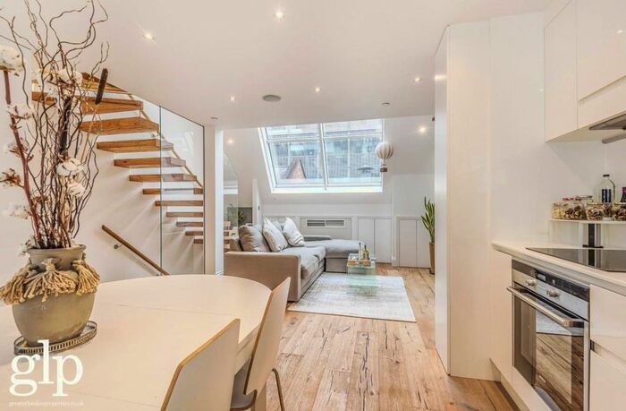 2 Bedroom Flat To Rent In Duck Lane, London, W1F