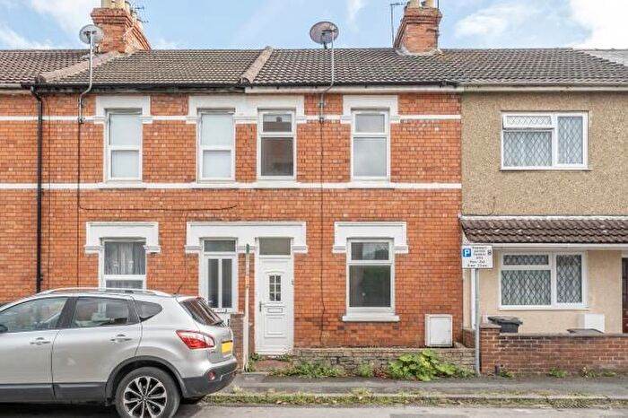 2 Bedroom Terraced House For Sale In Tennyson Street, Swindon, SN1