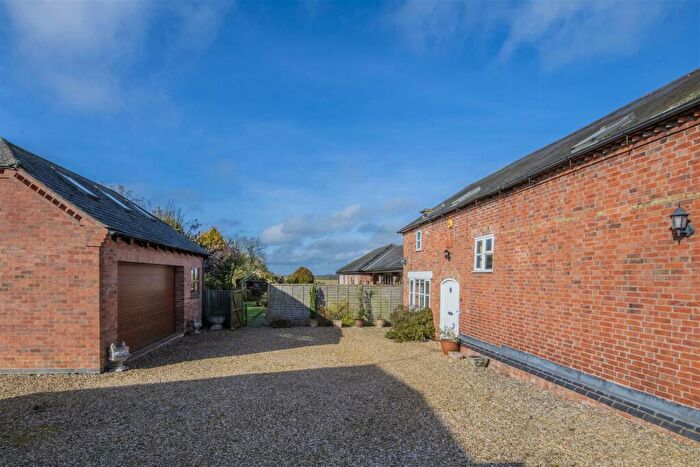 3 Bedroom Barn Conversion For Sale In Hall Lane, Welford, Northampton, NN6