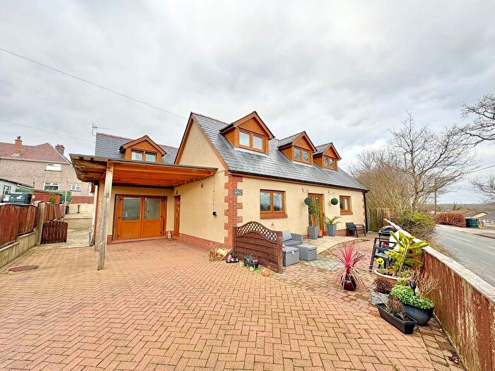 3 Bedroom Detached House For Sale In Maeslan, Llanelli, SA15