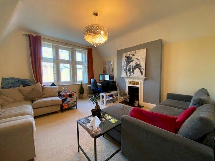 2 Bedroom Flat To Rent In Cathedral Road, Pontcanna, Cardiff CF11
