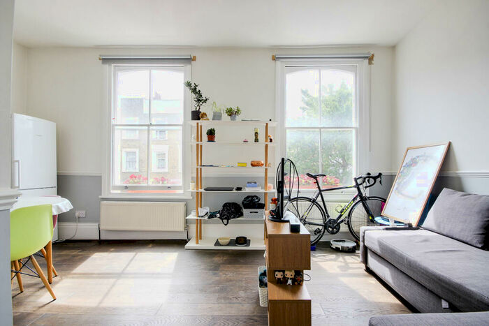 1 Bedroom Apartment To Rent In Tollington Way, Archway, London, N7