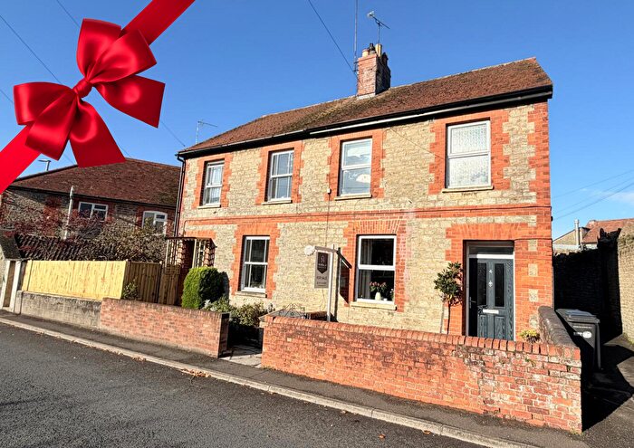 2 Bedroom Property For Sale In South Road Villas, Wincanton, BA9