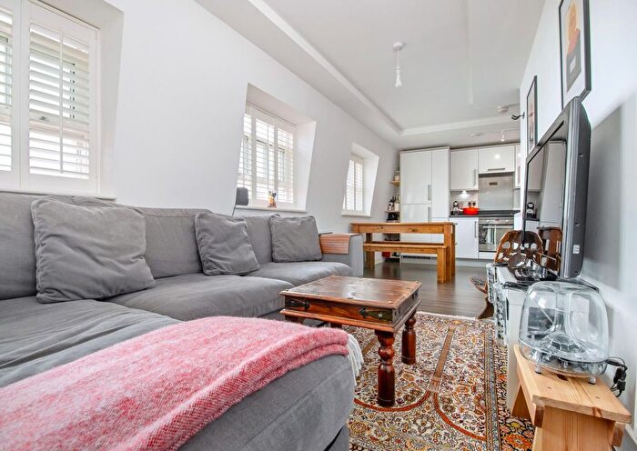 2 Bedroom Flat To Rent In Seymour Place, London, W1H