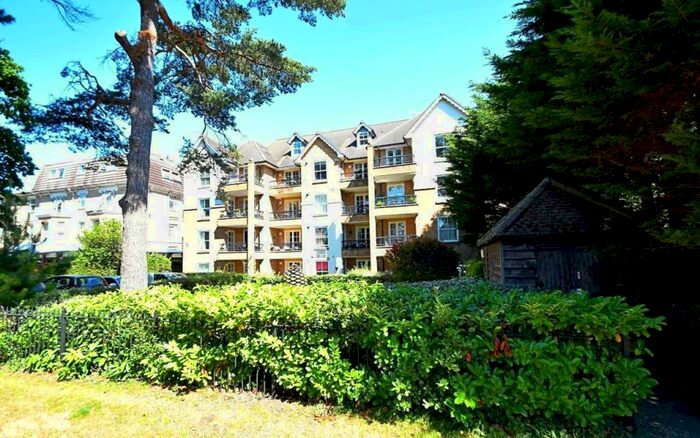 2 Bedroom Flat To Rent In Bournemouth, BH1