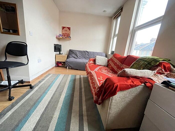 1 Bedroom Flat To Rent In Grant Road, Harrow, HA3