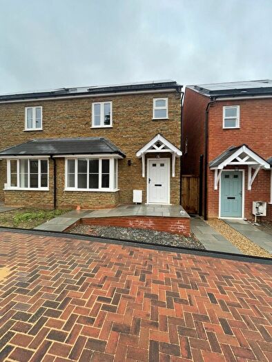 4 Bedroom Semi-Detached House To Rent In Watling Street East, NN12