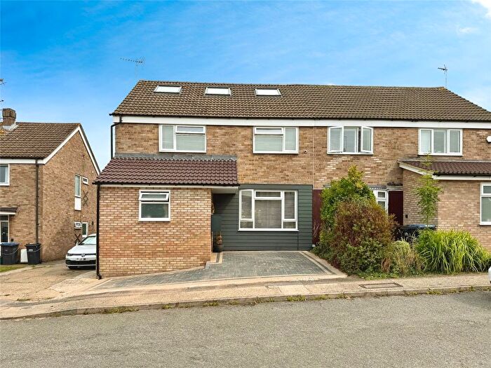 6 Bedroom Semi-detached House For Sale In Rundells, Harlow, Essex, CM18