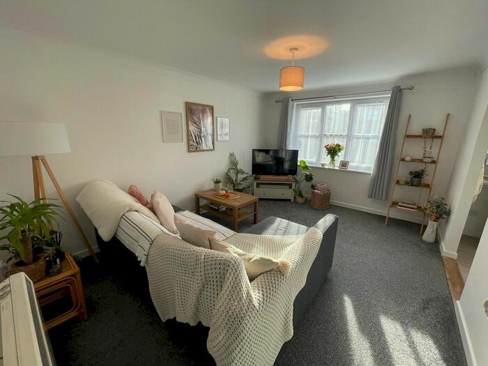 1 Bedroom Flat To Rent In Briarswood, Shirley, Southampton, SO16