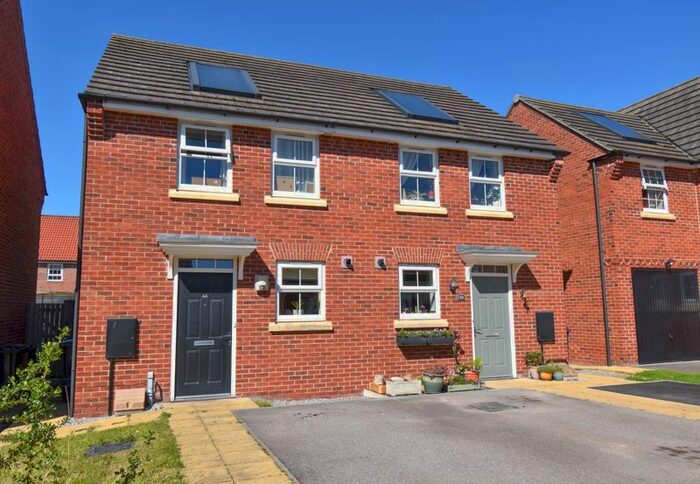 2 Bedroom Semi-Detached House For Sale In Woodlands Park, Pickering, YO18