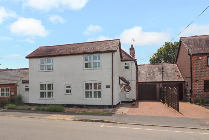 4 Bedroom Cottage For Sale In Common Hill Road, Braishfield, Hampshire, SO51