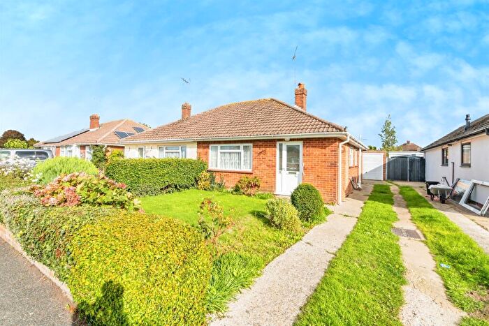 2 Bedroom Semi-Detached Bungalow For Sale In Sandymount Avenue, Bognor Regis, PO22