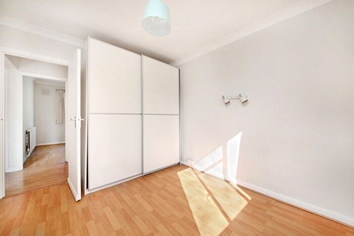 2 Bedroom Flat To Rent In Bromfelde Road, Clapham North, SW4