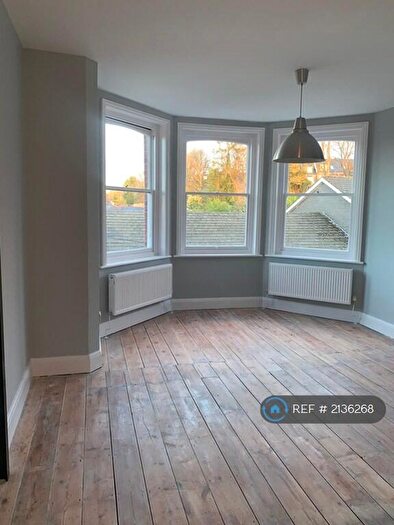 2 Bedroom Flat To Rent In Argyle Road, Reading, RG1
