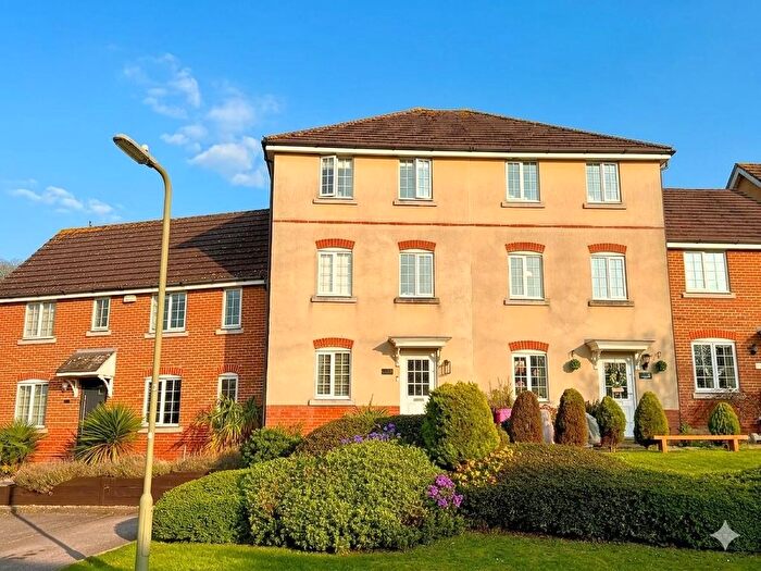 3 Bedroom Town House For Sale In Maple Rise, Whiteley, PO15