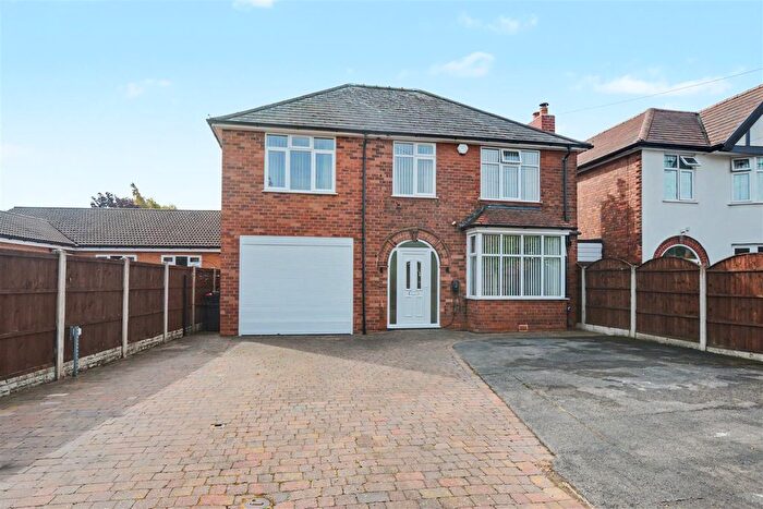 4 Bedroom Detached House For Sale In Derby Road, Bramcote, Nottingham, NG9