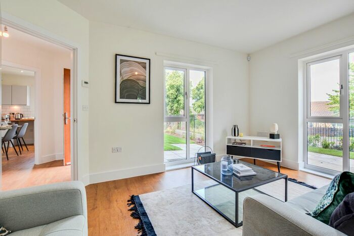 4 Bedroom Flat To Rent In Blackbird, Mews, Sheffield, S2