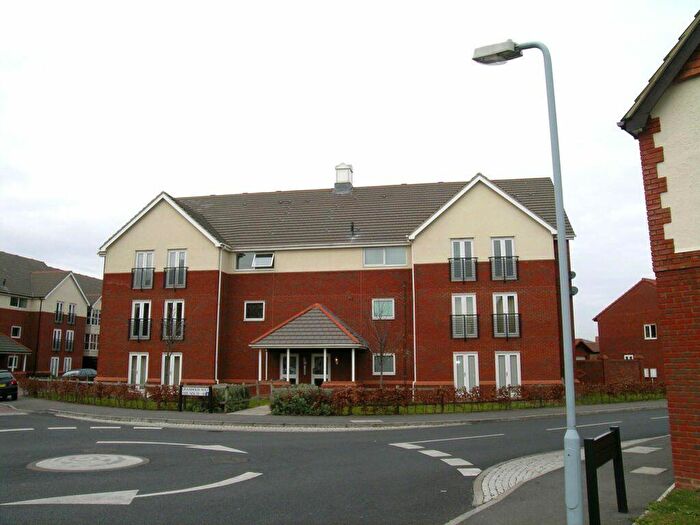 2 Bedroom Flat To Rent In Langley, SL3