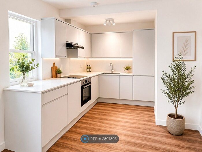 3 Bedroom Flat To Rent In Easton St, High Wycombe, HP11