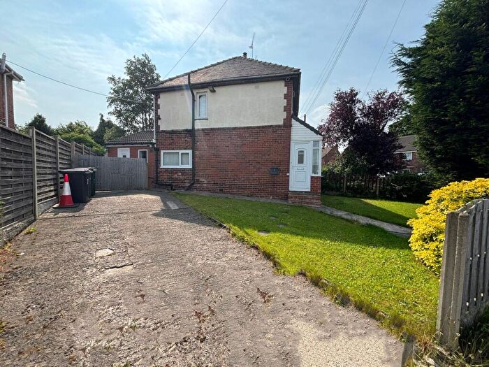 3 Bedroom House To Rent In West Park Drive, Swallownest, Sheffield, S26