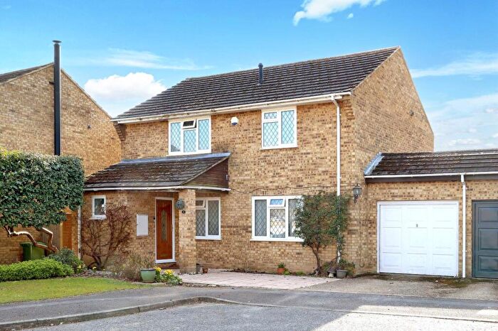 4 Bedroom Detached House For Sale In Dell Lees, Seer Green, Beaconsfield, HP9