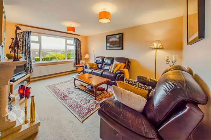 4 Bedroom Detached House For Sale In Graham Drive, Disley, SK12