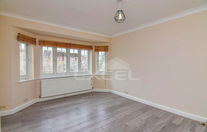 2 Bedroom Apartment To Rent In Etchingham Court, Etchingham Park Road, Finchley, N3