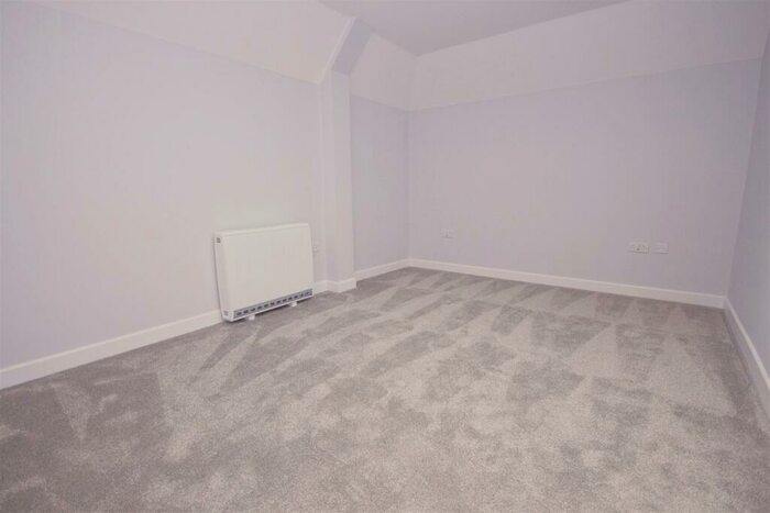 2 Bedroom Apartment To Rent In Sir Isaacs Walk, Colchester, CO1